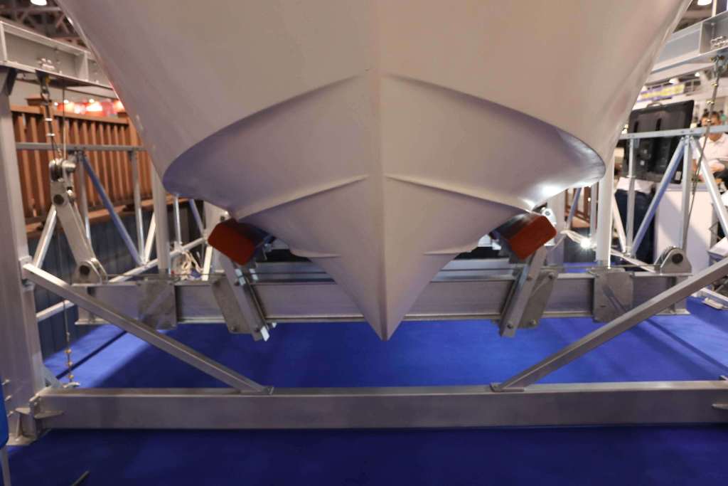 Завод «Волжанин» представил на Международной выставке катеров и яхт «Московское Боут Шоу» подъемную систему «RiverLift»