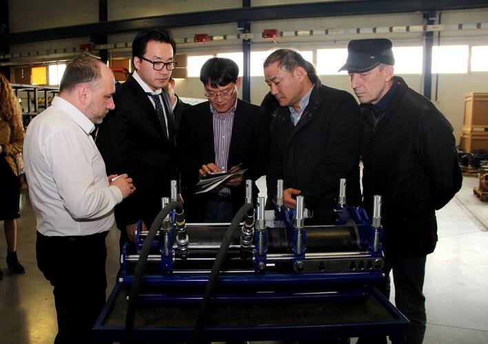 Завод «Волжанин» посетила делегация Южной Кореи