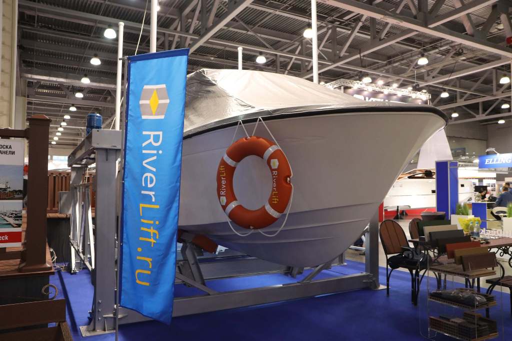 Завод «Волжанин» представил на Международной выставке катеров и яхт «Московское Боут Шоу» подъемную систему «RiverLift»