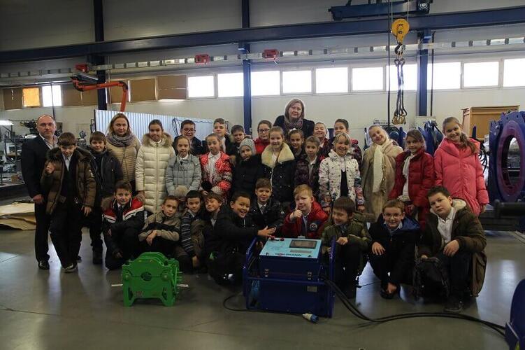 Казанские школьники посетили завод «Волжанин»